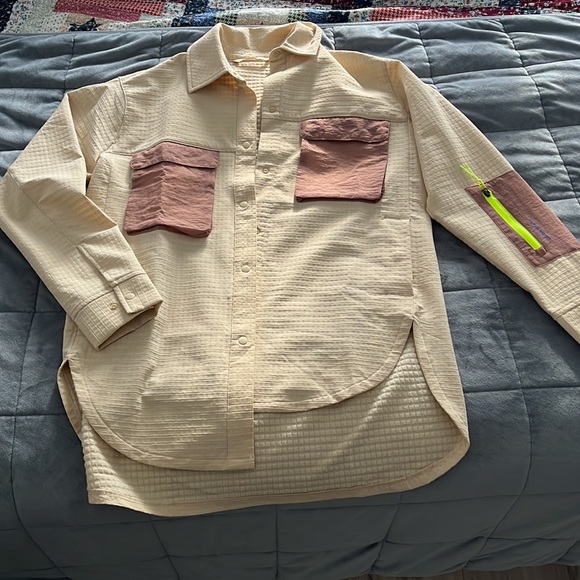 Lululemon Grid Fleece Hiking over shirt size 4 - Picture 8 of 8